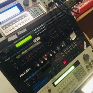 Логотип @anttobe_music - Ant To Be Music