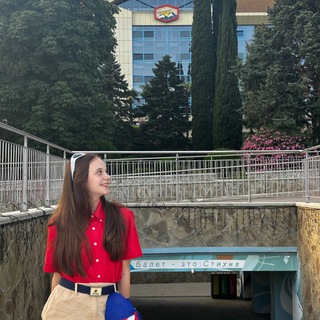 Логотип @anukaobarteke - Анька об Артеке 🍁