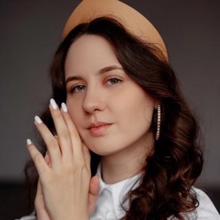 Логотип @anushkaimaslo - Аннушка и её масло | ЕГЭ и ОГЭ по литературе