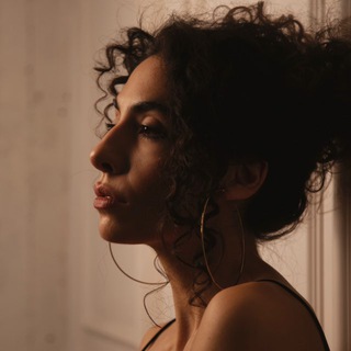 Логотип @anxiousgirls - дочь самурая