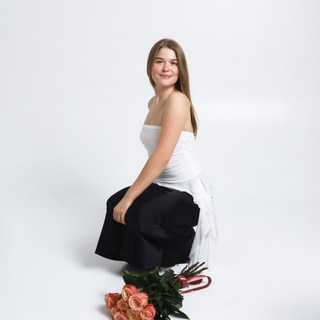 Логотип @anya_abouteverything - Anya •обо всем•