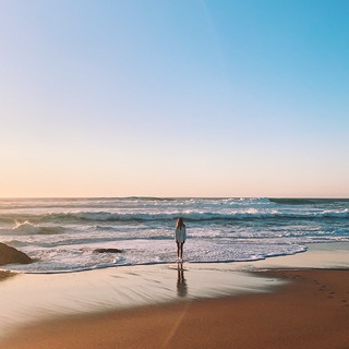 Логотип @anya_namore - Аня • Жить у моря