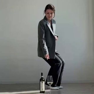 Логотип @anyaivino - Аня, налей вина