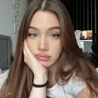 Логотип @anyakyula - фото/видео ани акулич🦈