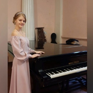 Логотип @apollinaria_music - Apollinaria.music 🎹⛸