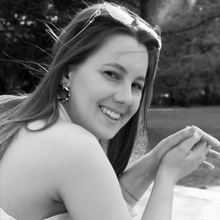 Логотип @apollinariya_pr - Аполлинария Вакуленко