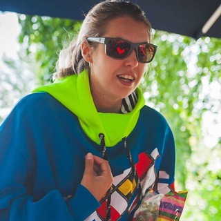 Логотип @apollo_gonzo - Акула в пяре