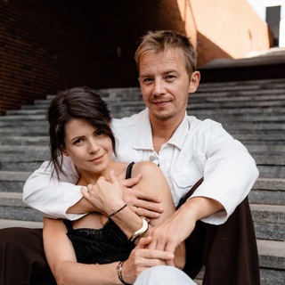 Логотип @appolonov_blog - Апполоновы для школ танцев