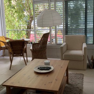 Логотип @aptfornew - Cats and flowers: квартиры в ТА и окрестностях