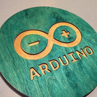 Логотип @arduinouniverse - Arduino