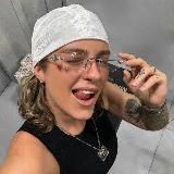 Ари, которая Хиллс