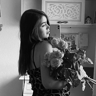 Логотип @arina_arttt - bat.ri