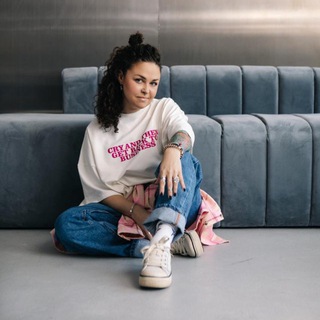 Логотип @arteevayu - Юля Артеева || Автор