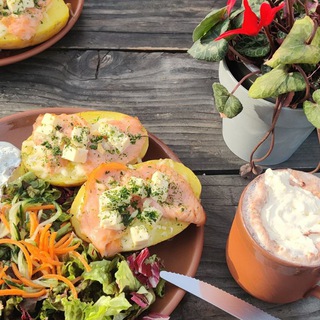 Логотип @artem_food - Артём вкусно покушал 🥨