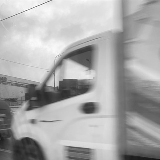 Логотип @artembulka - Артем с Булкой и вокруг нее