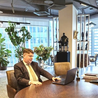 Логотип @artemovnotes - Артем Артемов