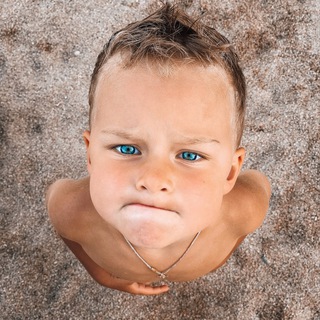 Логотип @artemru_invest - инстапапа artem.ru 👦🏼👧🏽👧🏼👶🏼 🏡