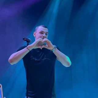 Логотип @artiseternal - треки, которые будут на повторе❤️