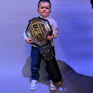 Логотип @arxitektorskielive - arxitektorskie 💚💙❤️