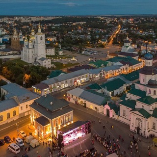 Логотип @arzamas_polit - Арзамас | Политика | Новости