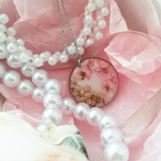 Логотип @asmallflowerrr - Украшения из эпоксидной смолы