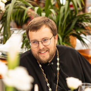 Логотип @athoniada - Священник Роман Колесников