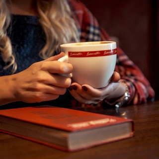 Логотип @atimetoread - A.time.to.read Время читать