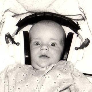 Логотип @audio_fairytales - Дай ребёнку послушать