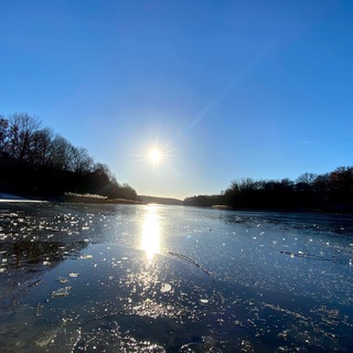 Логотип @aufbruchzuneuenufern - Aufbruch zu neuen Ufern