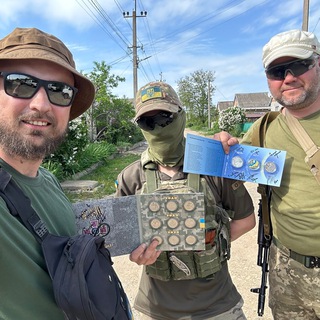 Логотип @aukcionbrigada - АУКЦІОН СУВЕНІРІВ