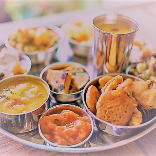 Логотип @aurveda - Питание в благости: Аюрведа