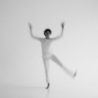 Логотип @authentic_move - Аутентичное Движение