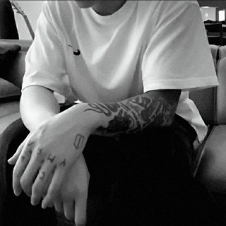 Логотип @avangaard - авангард