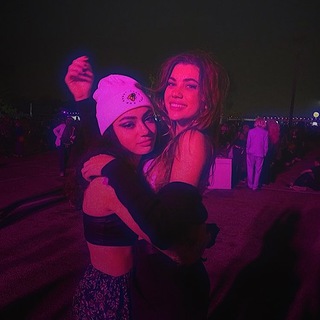 Логотип @avanixwife - тут обитают ковбои🤠🤍