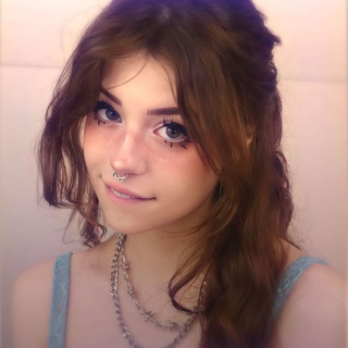 Логотип @avanxmeliuuu - ،،