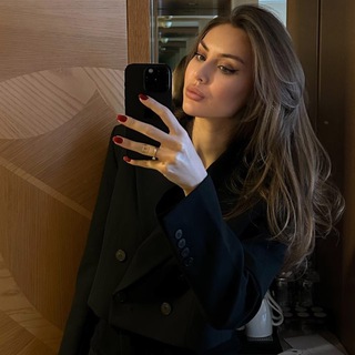 Логотип @aveiwam - AlánaM