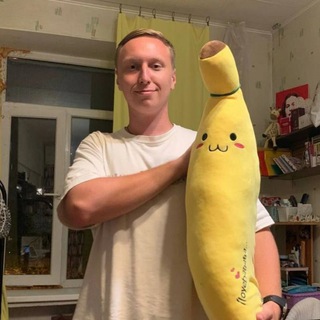 Логотип @averageqqq - The Curious Case Of qqq