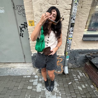 Логотип @aviexpress - From Avi with ♥️