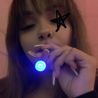 Логотип @avmayl - авы от мэйлин⚡️