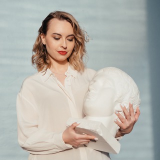 Логотип @aymatveeva - О Фото и Жизни с AYMATVEEVA