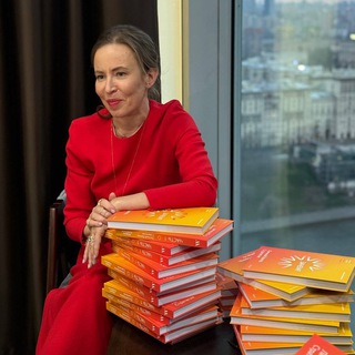 Логотип @az_pro - Azarenok. То, что за кадром💡