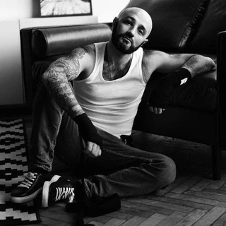 Логотип @azerbroofficial - AzerBro