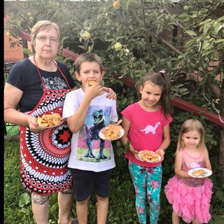 Логотип @babushka_inostranka - Babushka.inostranka