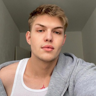 Логотип @badassonly - Трехметровая