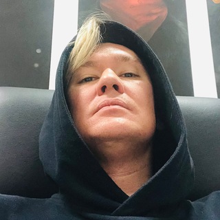 Логотип @bakunevv - КРУГЛОШУТОШНЫЙ