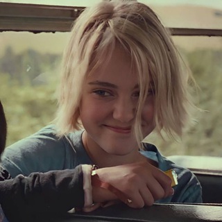 Логотип @banyaloshok - баня или сауна