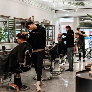 Логотип @barber_style_bobo - 𝒃𝒂𝒃𝒂_𝒔𝒕𝒚𝒍𝒆_💇‍♂️✂️💈