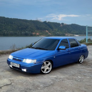 Логотип @basicsstyle - Basics Style