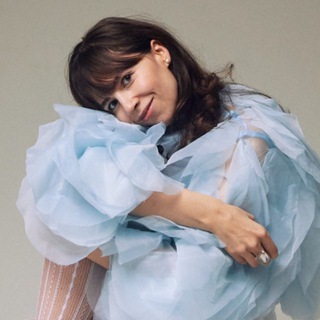 Логотип @basicwitchesclub - бытовая магия