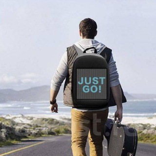 Логотип @bazasneaker - Живая реклама